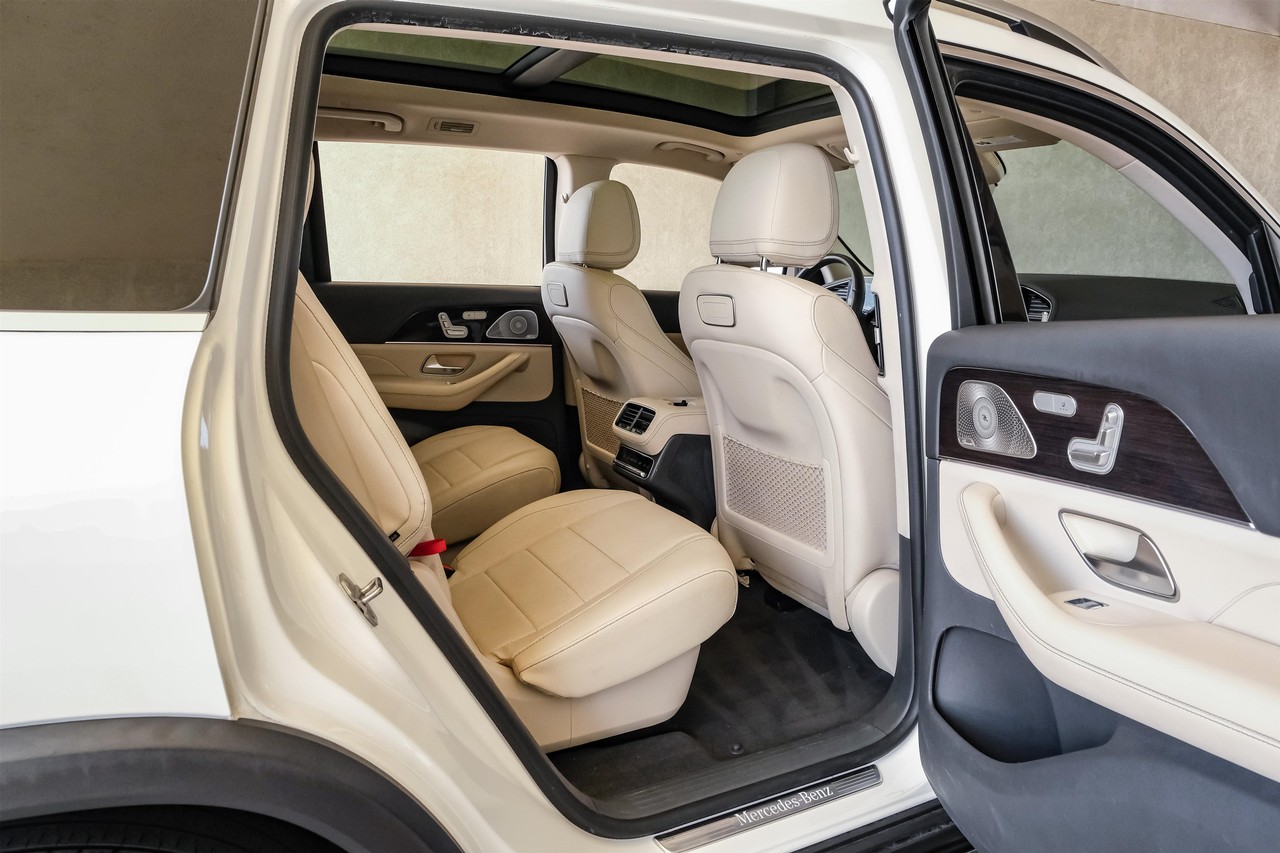 Mercedes-Benz GLS Vehicle Main Gallery Image 44