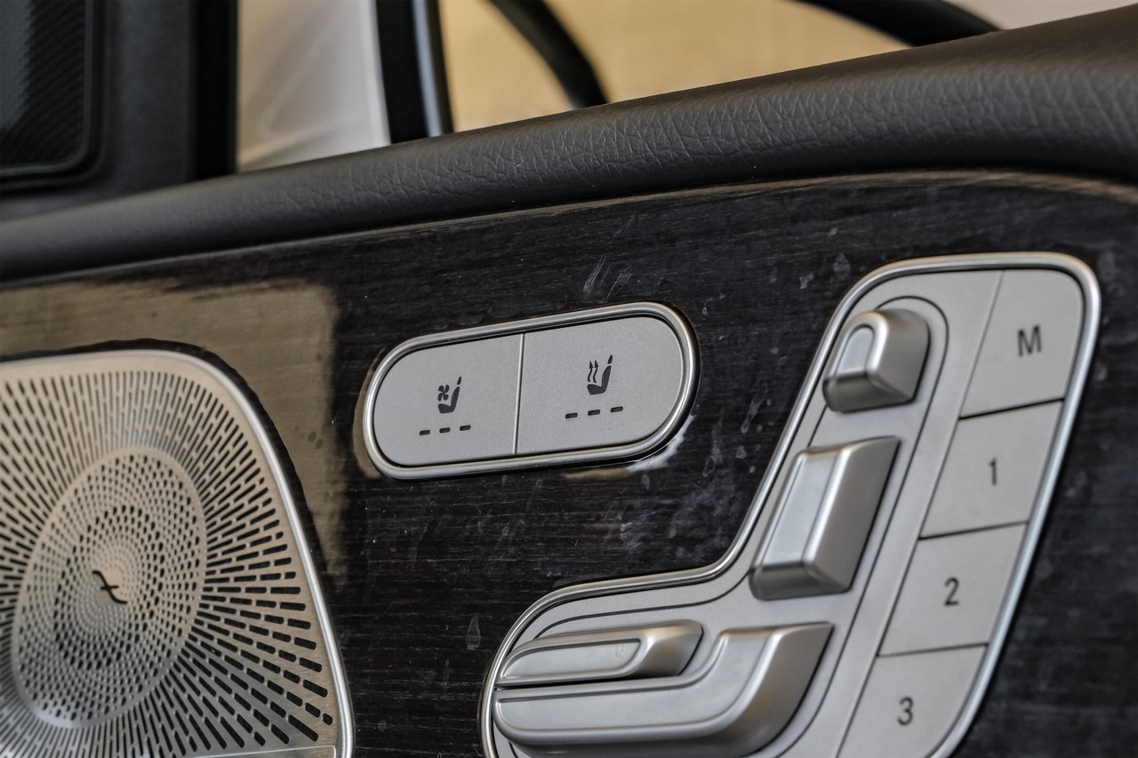 Mercedes-Benz GLS Vehicle Main Gallery Image 61