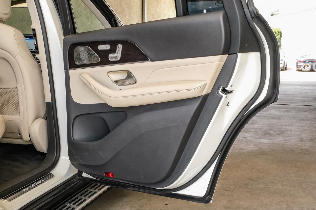 Mercedes-Benz GLS Vehicle Main Gallery Image 64