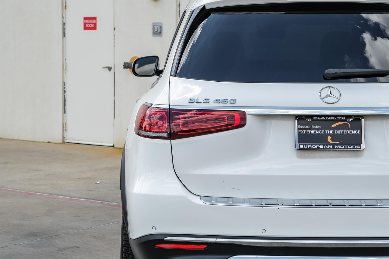 Mercedes-Benz GLS Vehicle Main Gallery Image 66