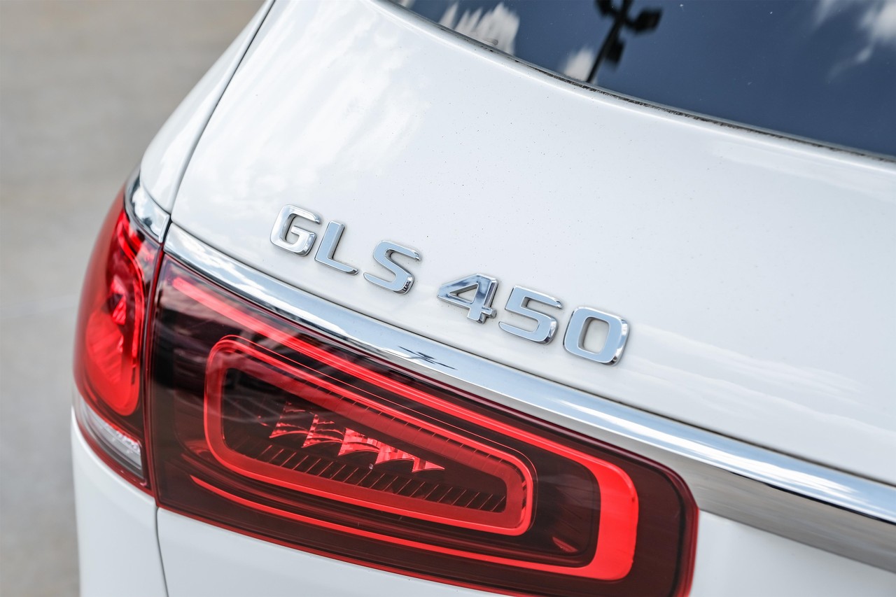 Mercedes-Benz GLS Vehicle Main Gallery Image 69
