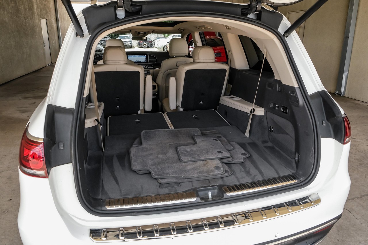 Mercedes-Benz GLS Vehicle Main Gallery Image 74