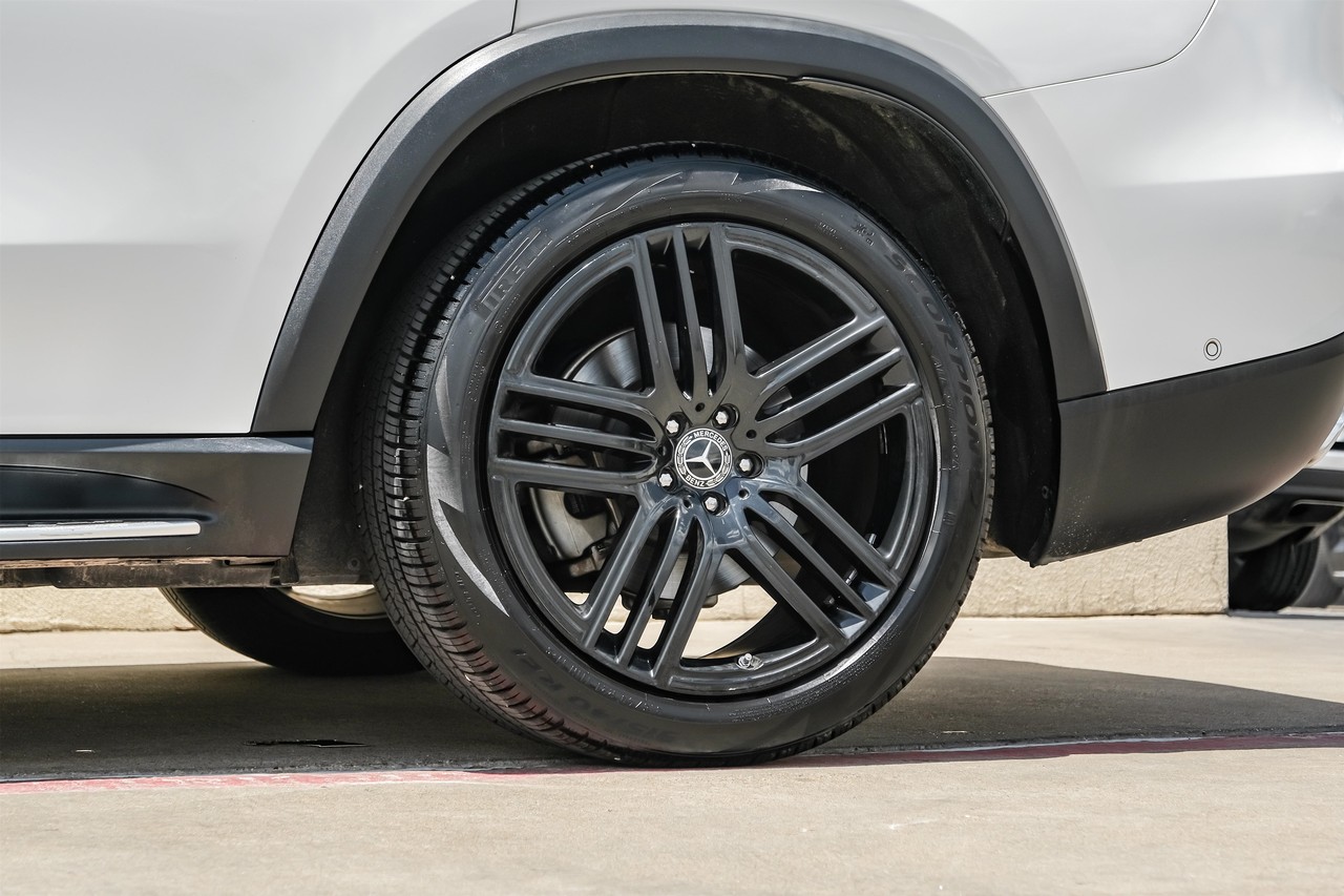 Mercedes-Benz GLS Vehicle Main Gallery Image 84