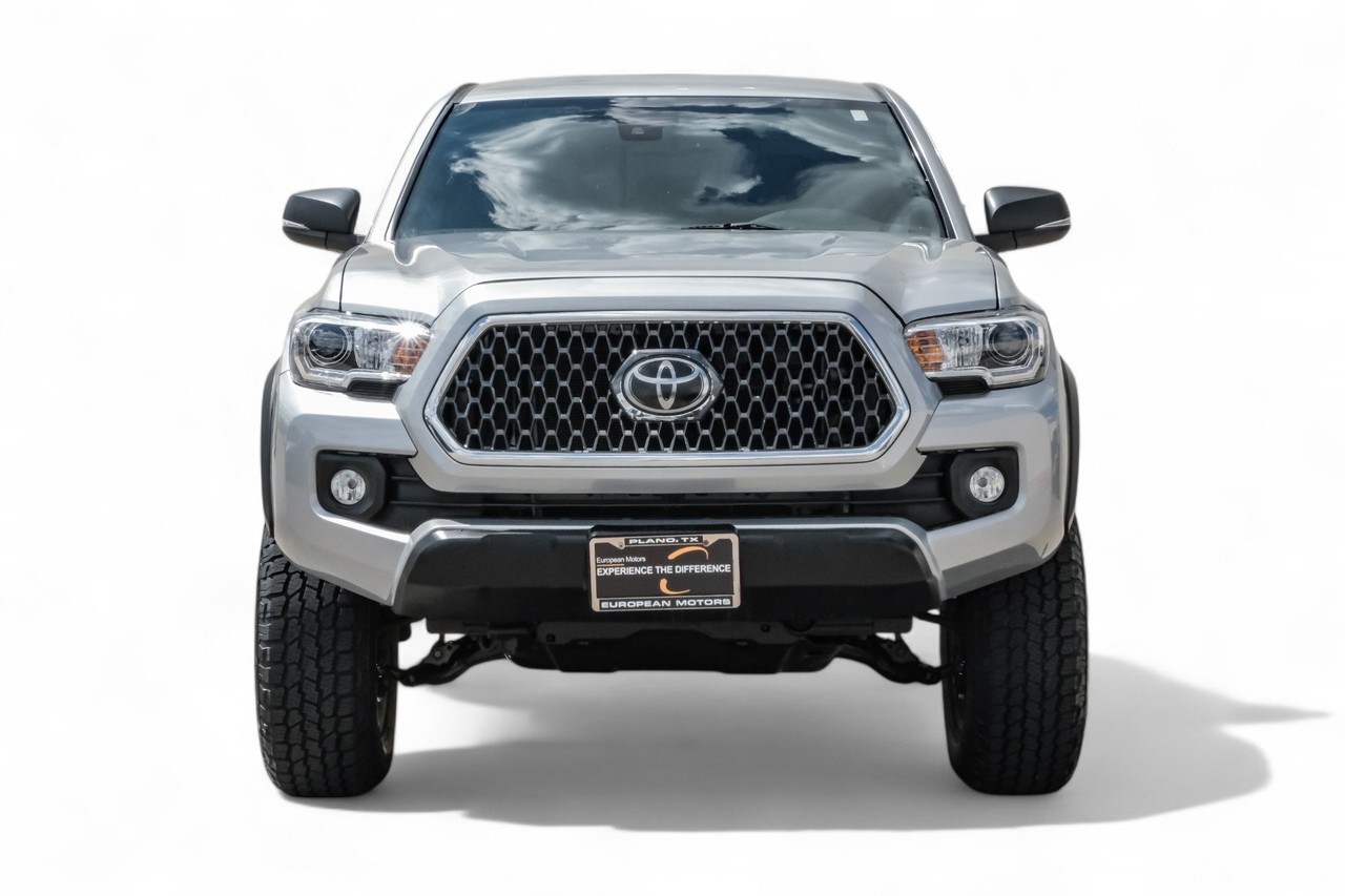 Toyota Tacoma Vehicle Main Gallery Image 05