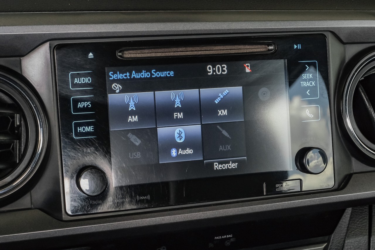 Toyota Tacoma Vehicle Main Gallery Image 29