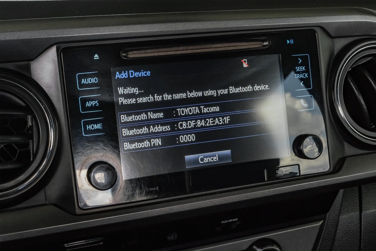 Toyota Tacoma Vehicle Main Gallery Image 32