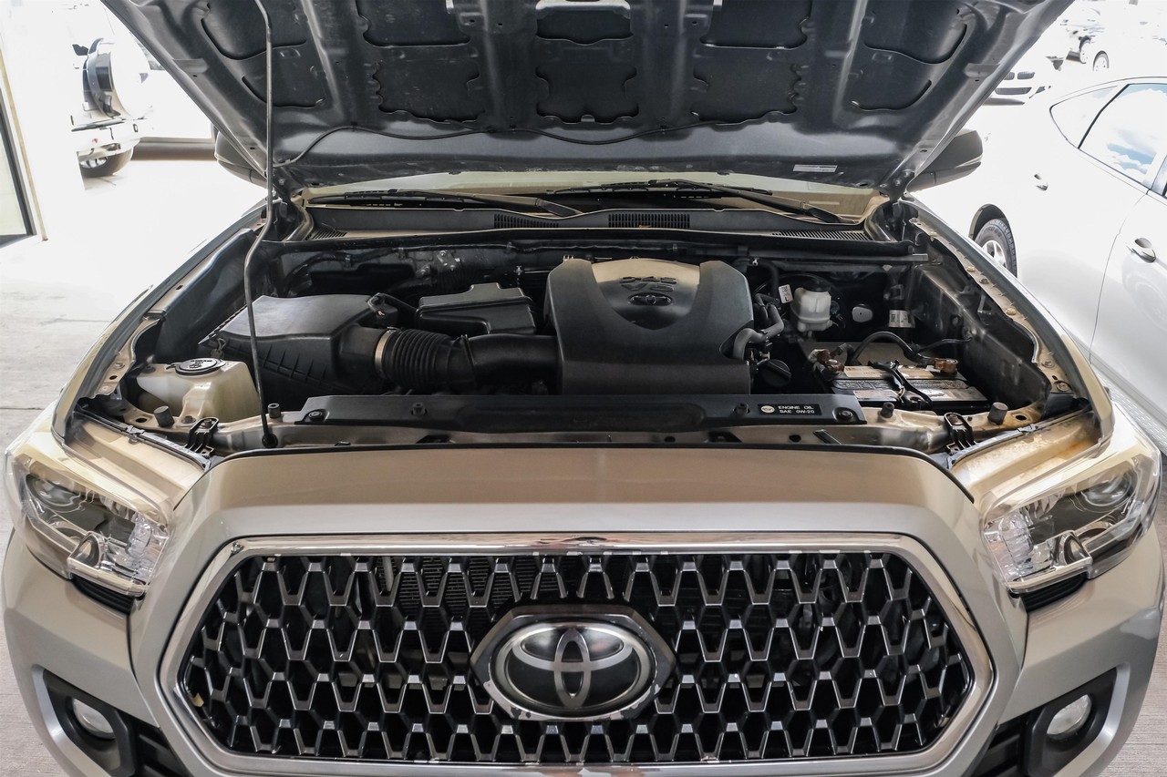 Toyota Tacoma Vehicle Main Gallery Image 54