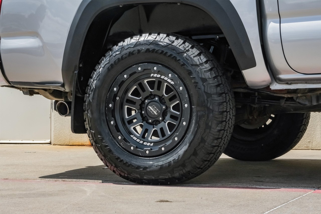 Toyota Tacoma Vehicle Main Gallery Image 59