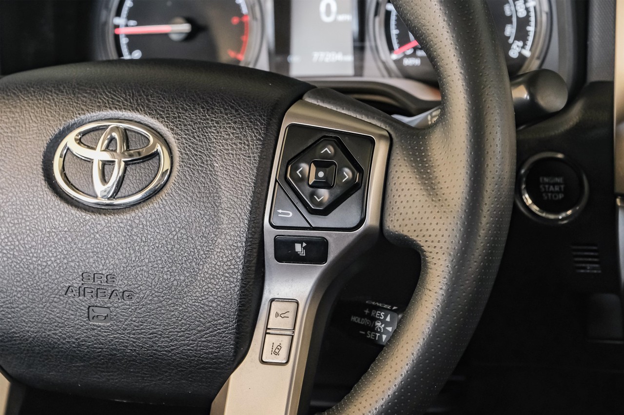 Toyota 4Runner Vehicle Main Gallery Image 19
