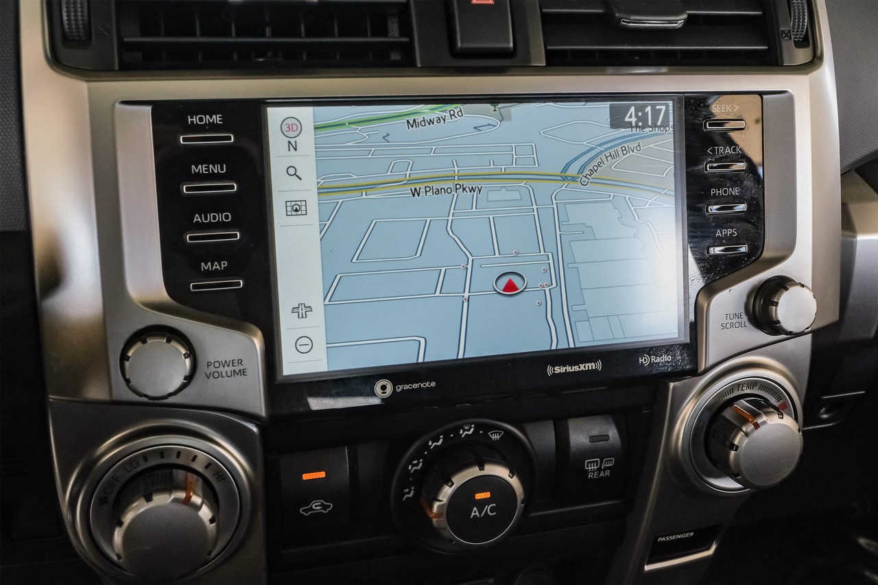 Toyota 4Runner Vehicle Main Gallery Image 23