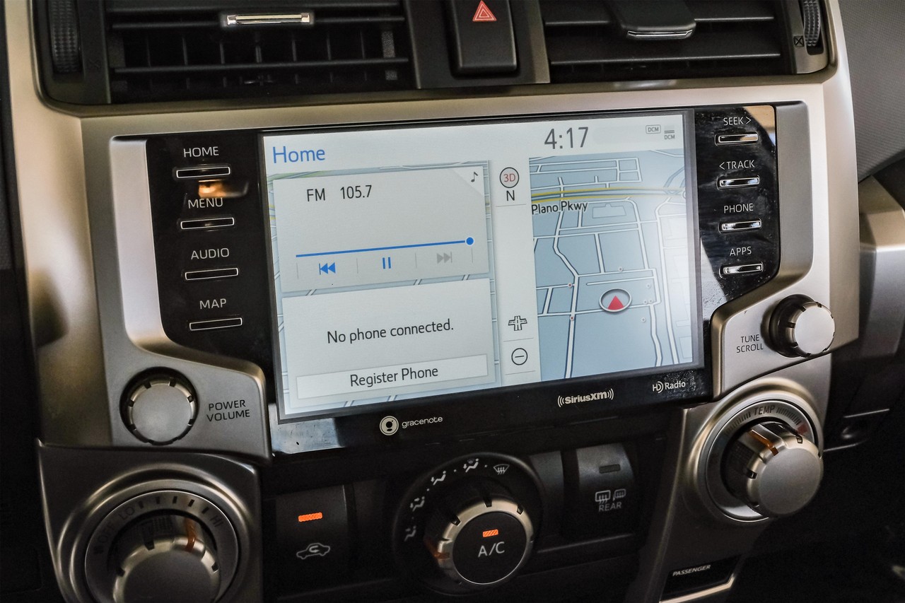 Toyota 4Runner Vehicle Main Gallery Image 34