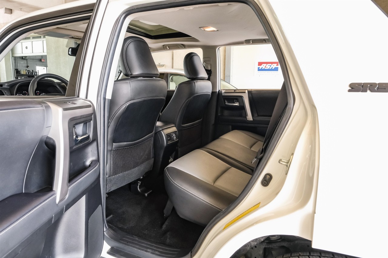 Toyota 4Runner Vehicle Main Gallery Image 41