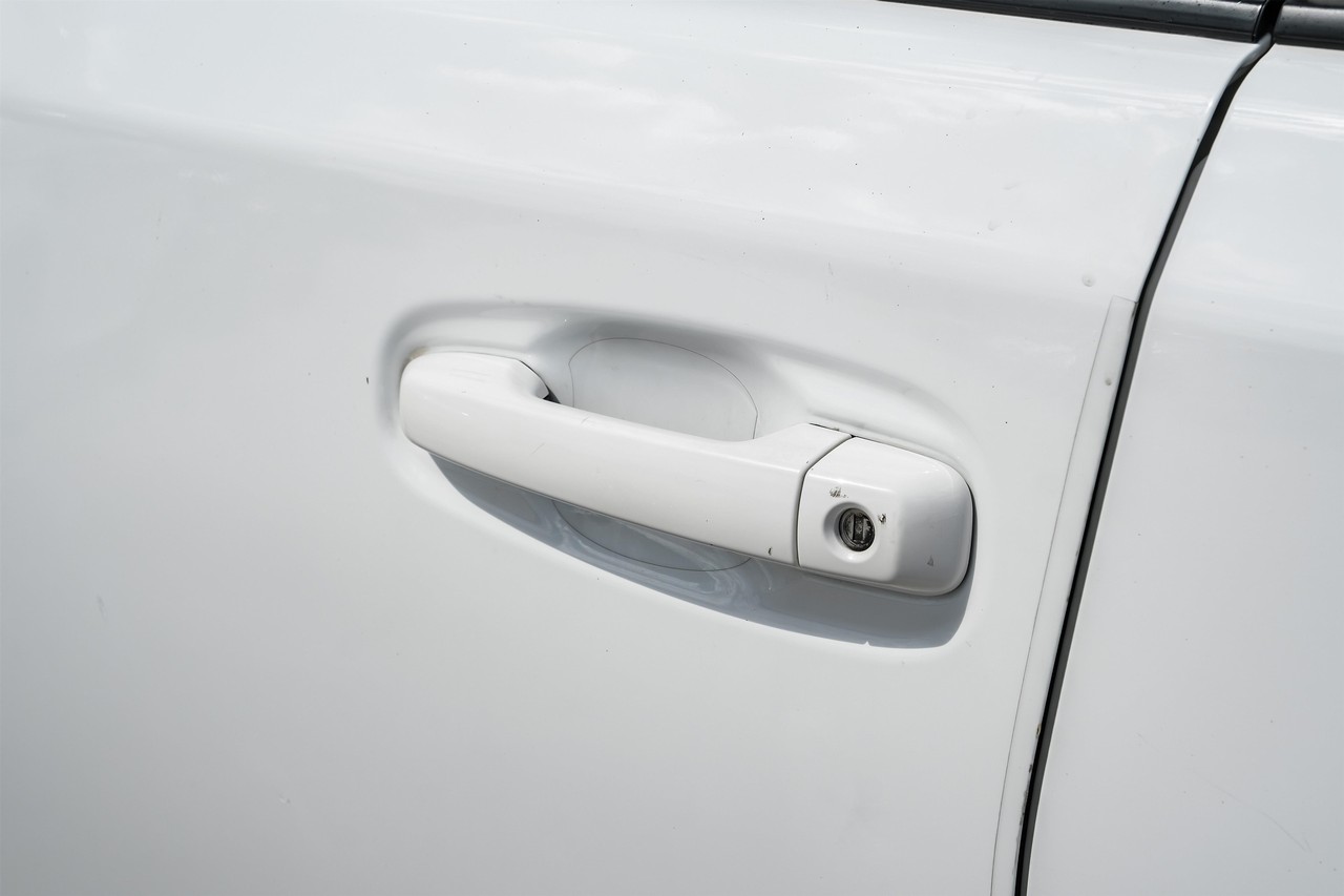 Toyota 4Runner Vehicle Main Gallery Image 43