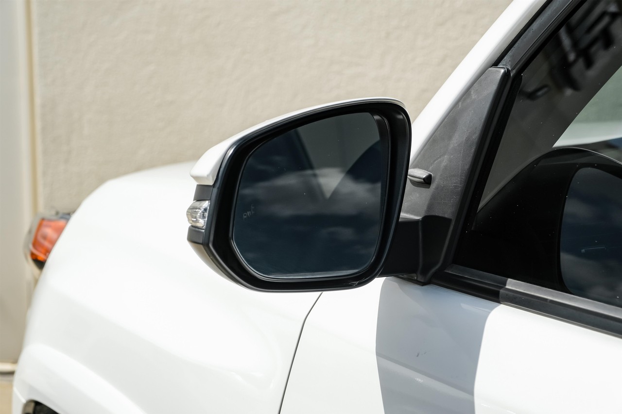 Toyota 4Runner Vehicle Main Gallery Image 44