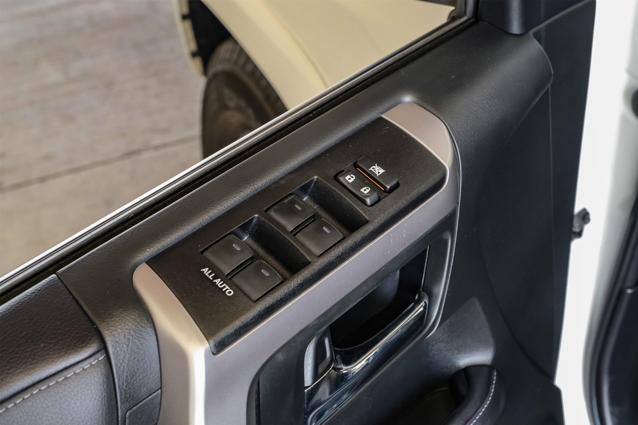 Toyota 4Runner Vehicle Main Gallery Image 46