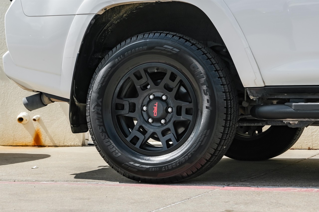 Toyota 4Runner Vehicle Main Gallery Image 63