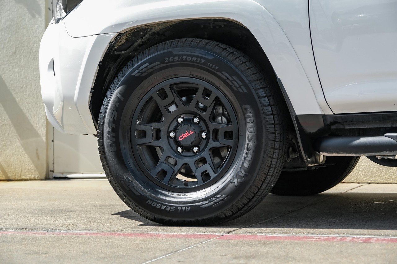 Toyota 4Runner Vehicle Main Gallery Image 65