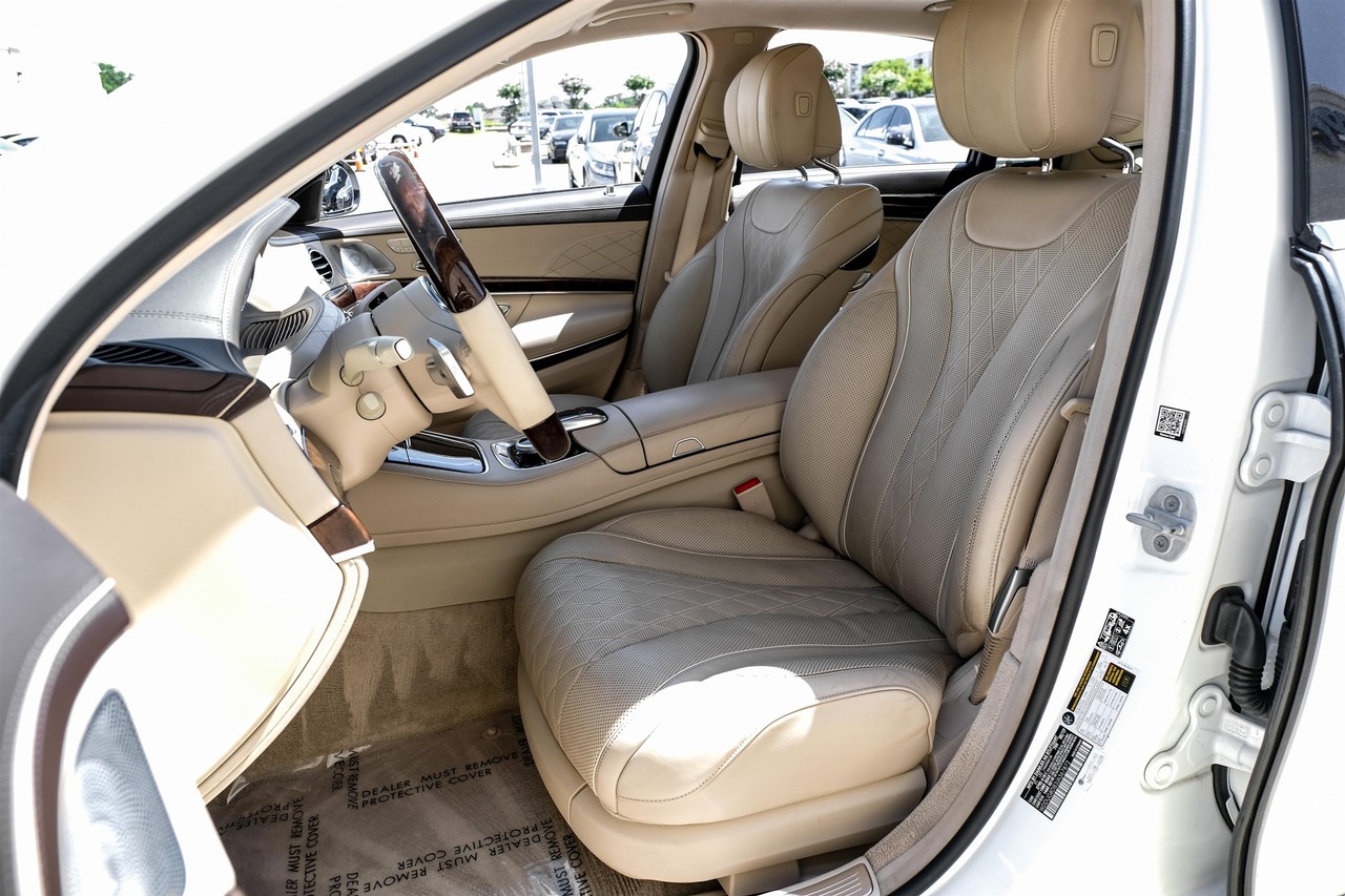 Mercedes-Benz S-Class Vehicle Main Gallery Image 04