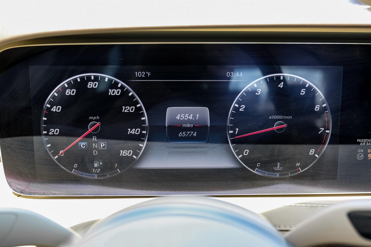 Mercedes-Benz S-Class Vehicle Main Gallery Image 20