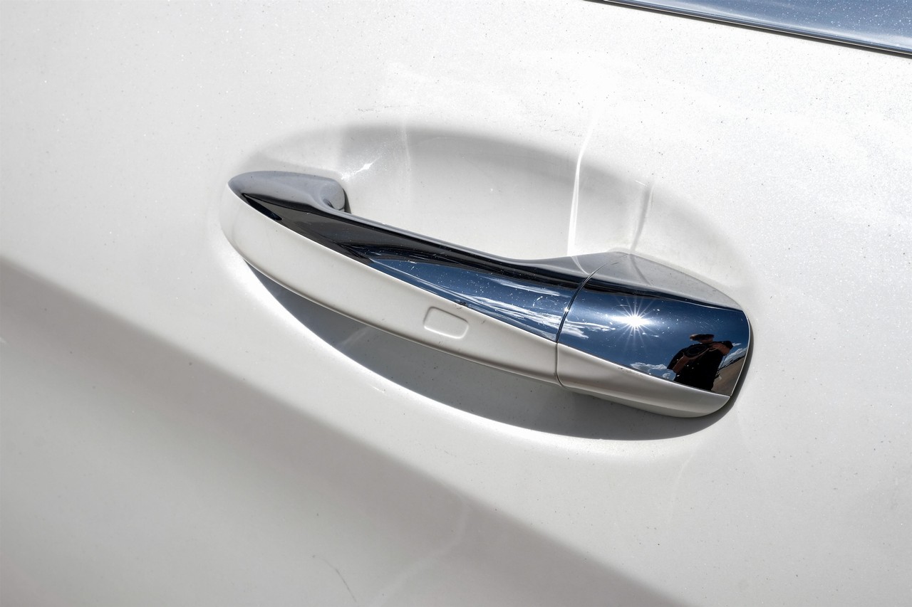 Mercedes-Benz S-Class Vehicle Main Gallery Image 36