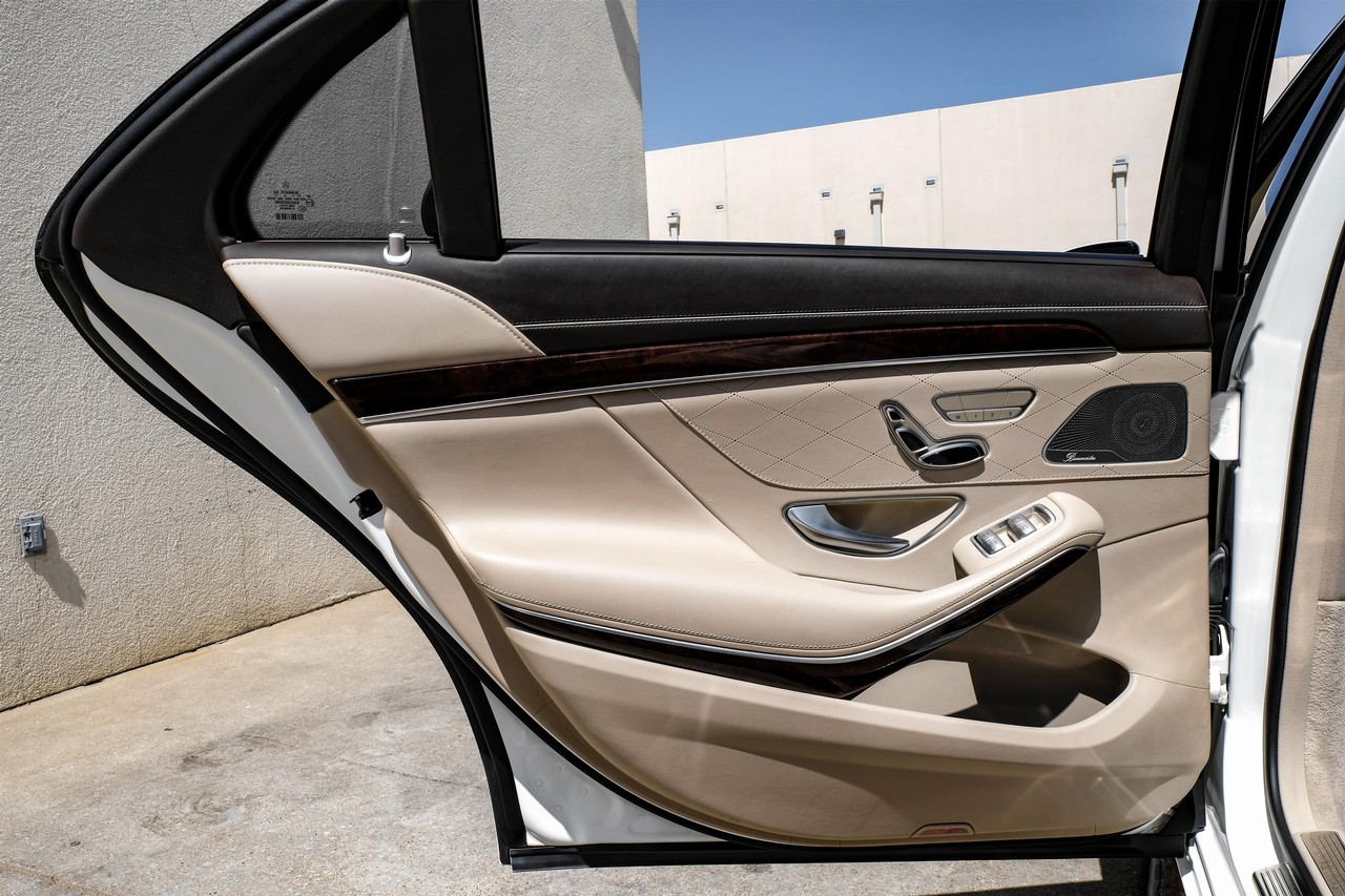 Mercedes-Benz S-Class Vehicle Main Gallery Image 41