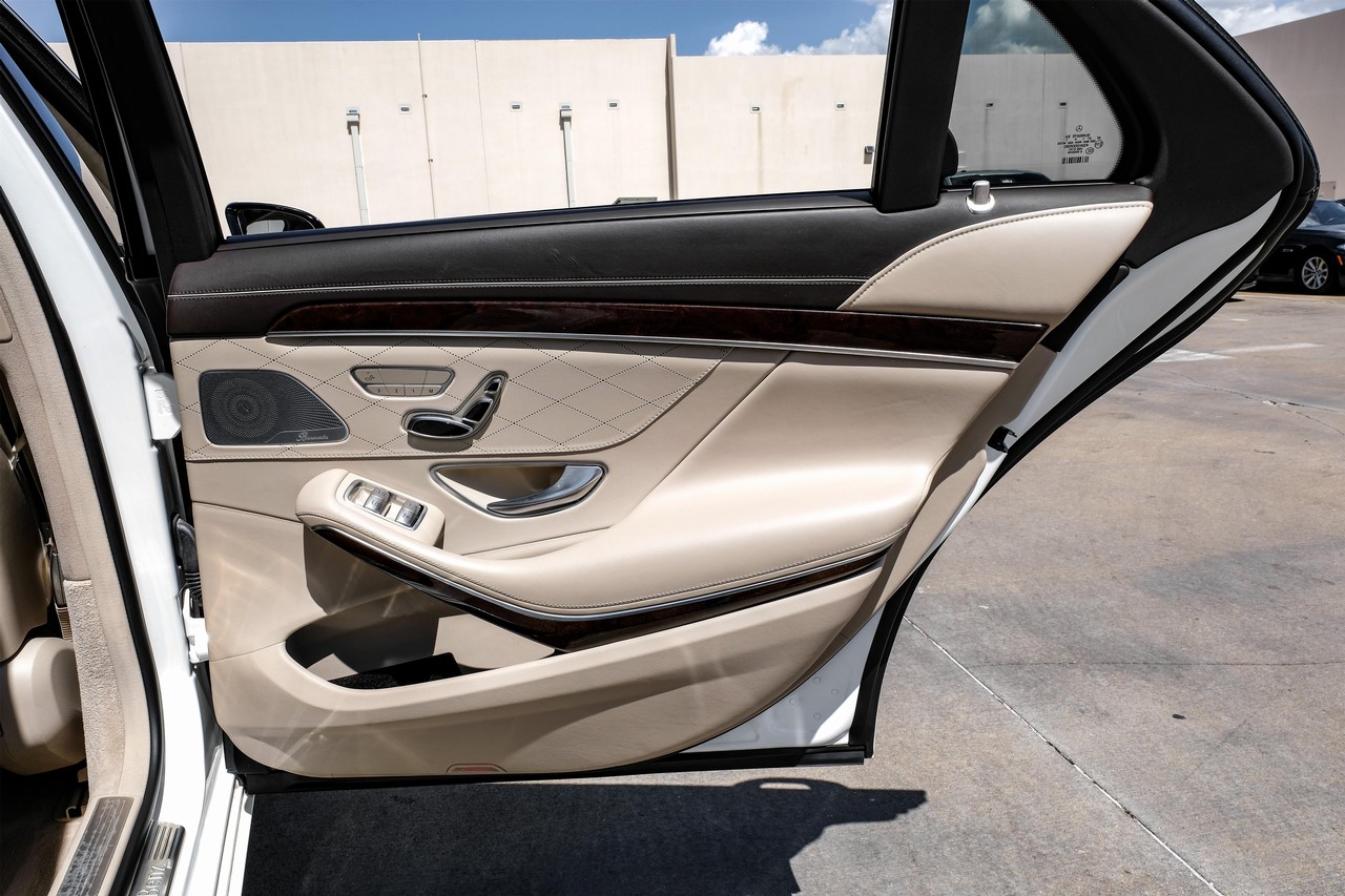 Mercedes-Benz S-Class Vehicle Main Gallery Image 42