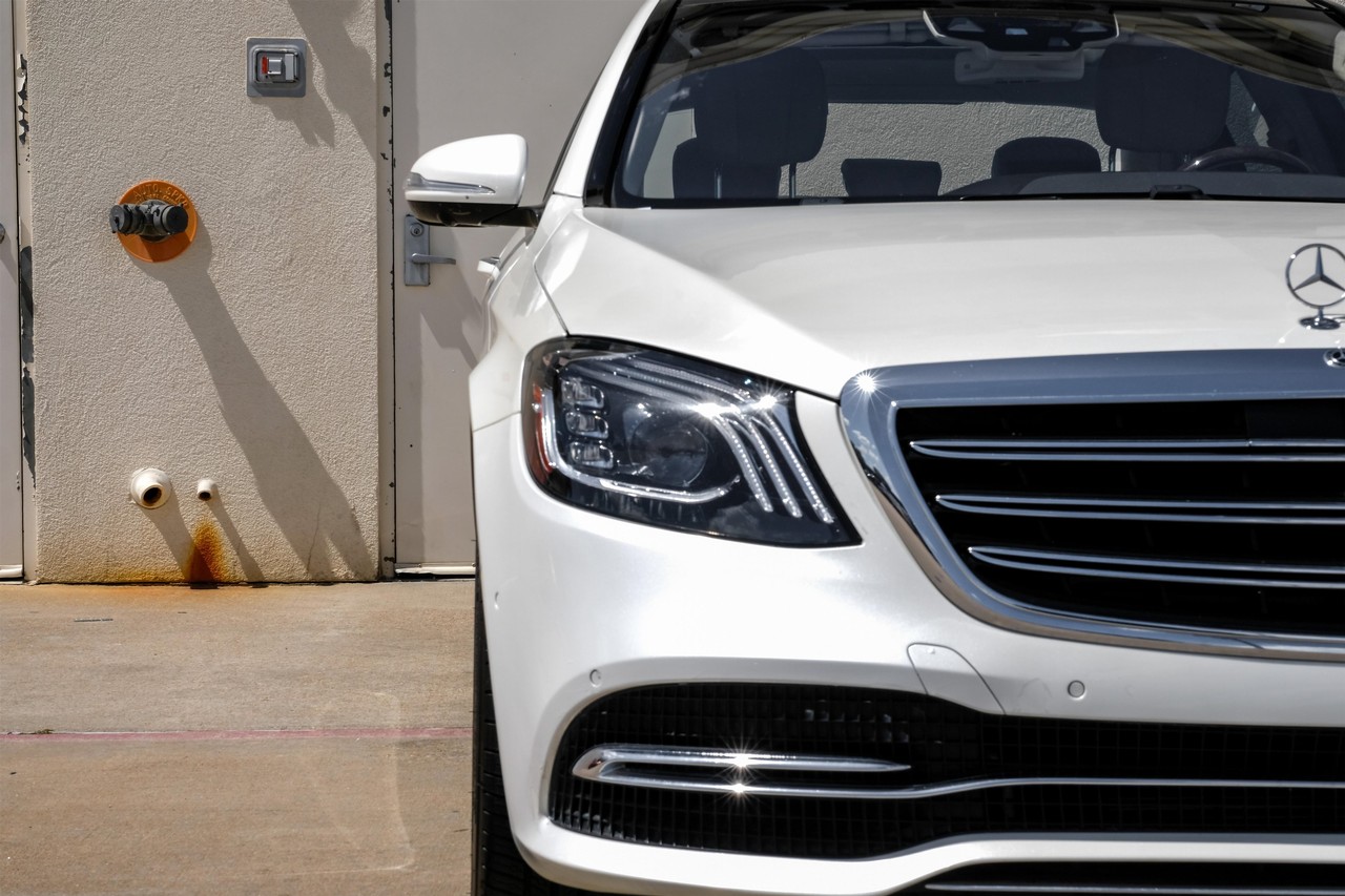 Mercedes-Benz S-Class Vehicle Main Gallery Image 43