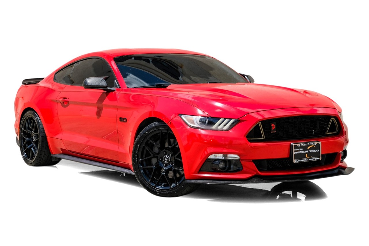 Ford Mustang Vehicle Main Gallery Image 06