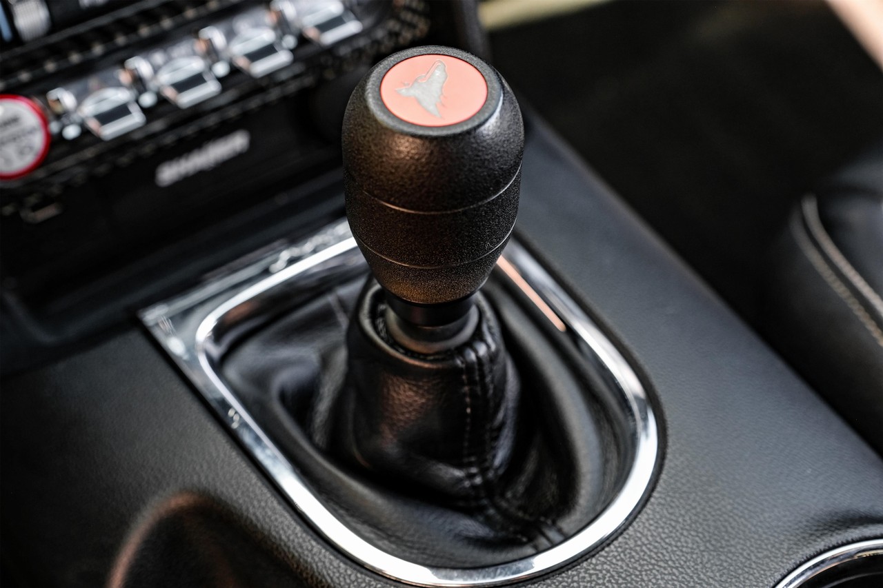 Ford Mustang Vehicle Main Gallery Image 22