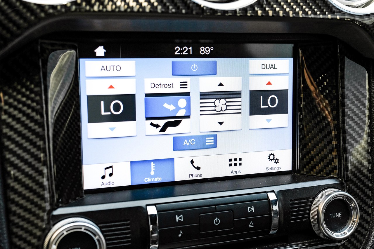 Ford Mustang Vehicle Main Gallery Image 25