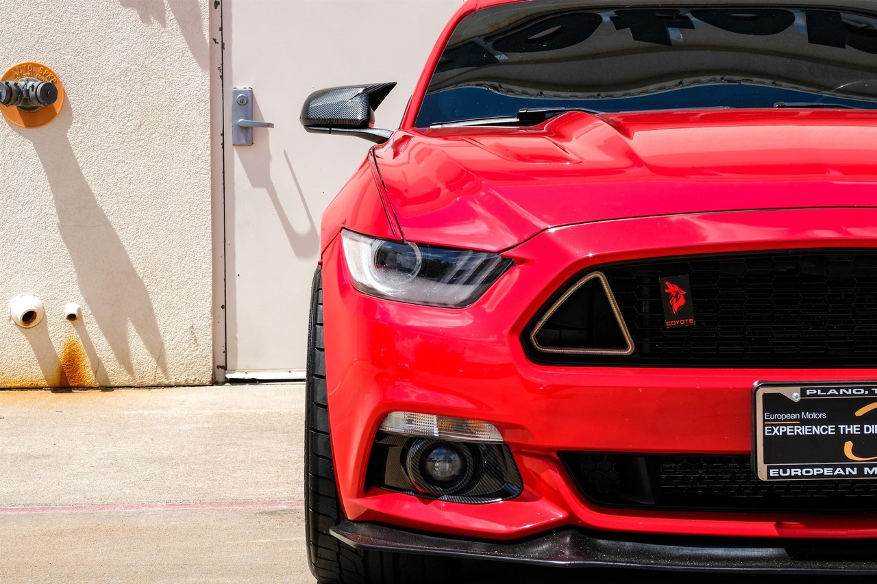 Ford Mustang Vehicle Main Gallery Image 36