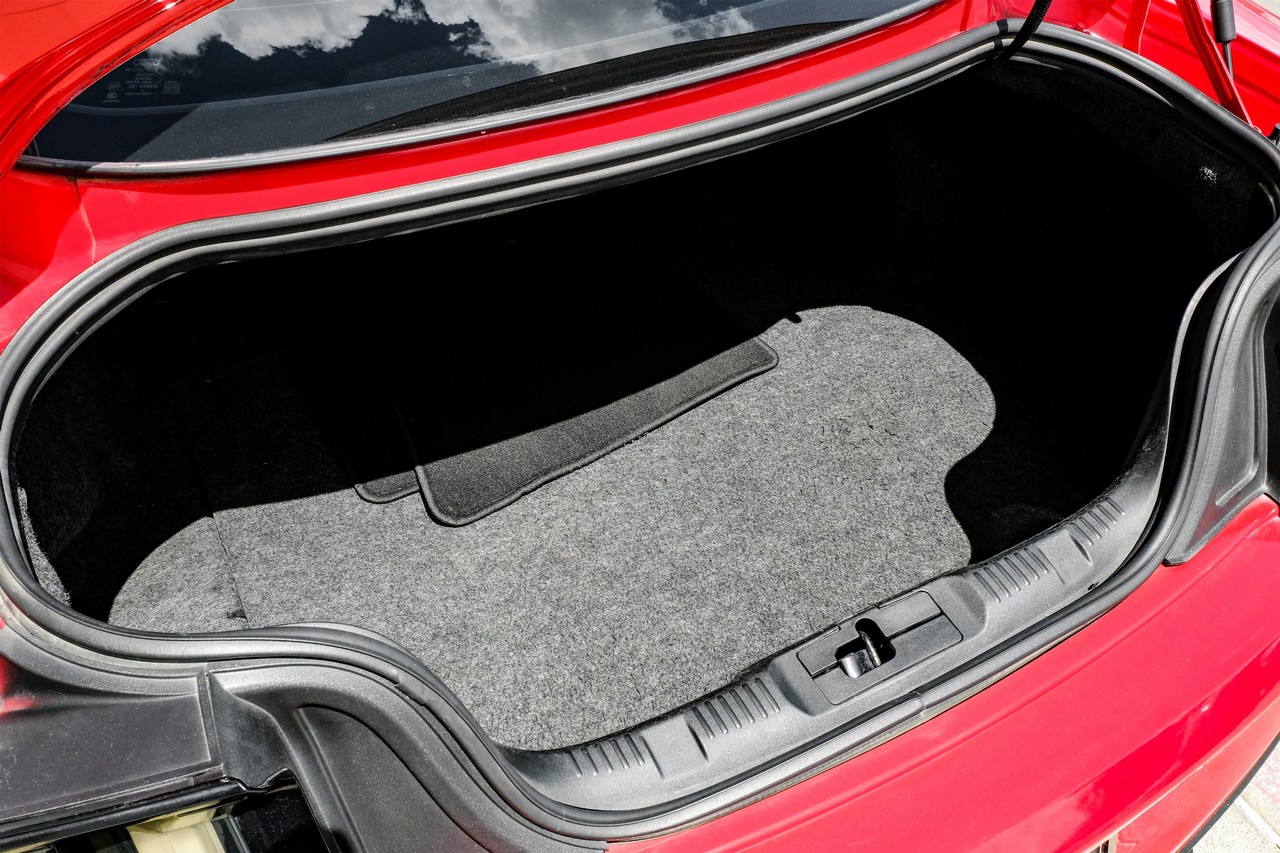 Ford Mustang Vehicle Main Gallery Image 39