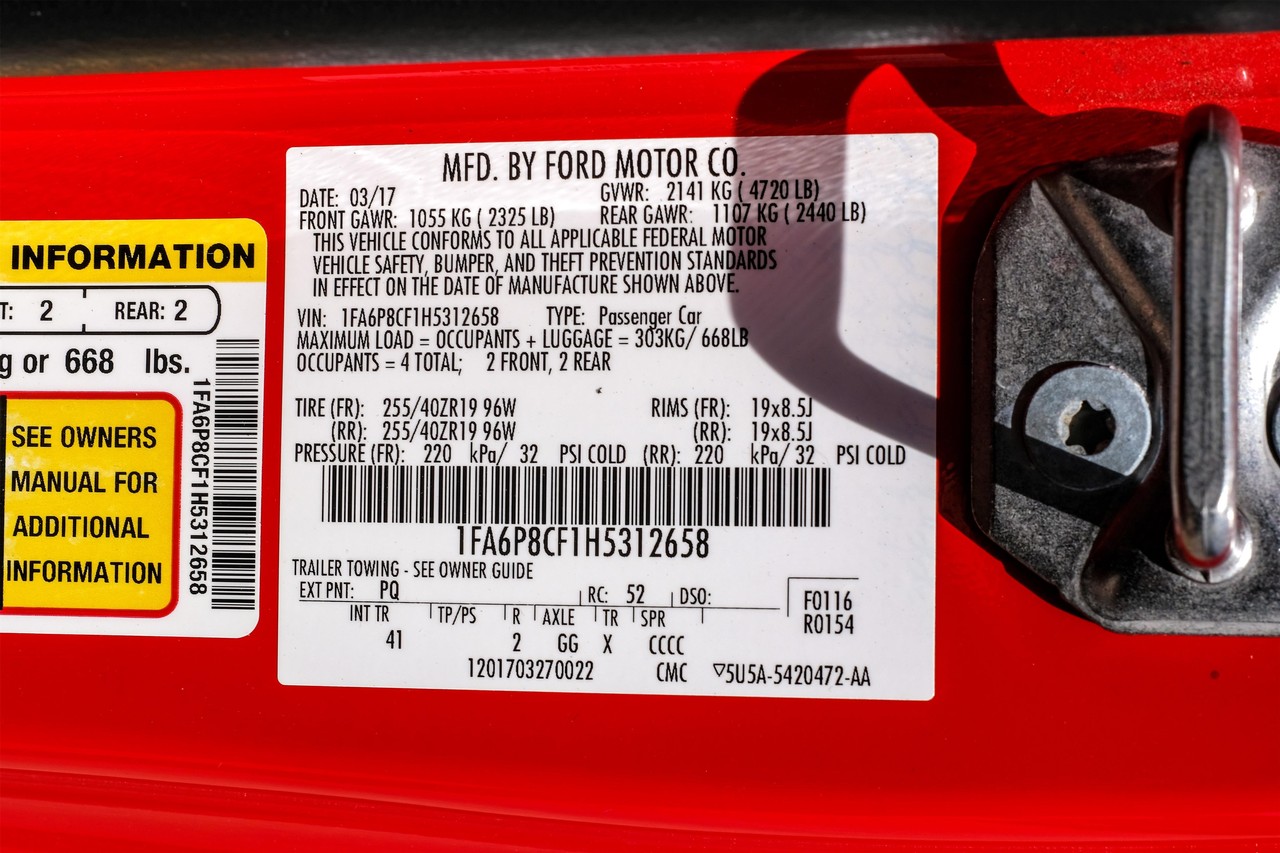 Ford Mustang Vehicle Main Gallery Image 45