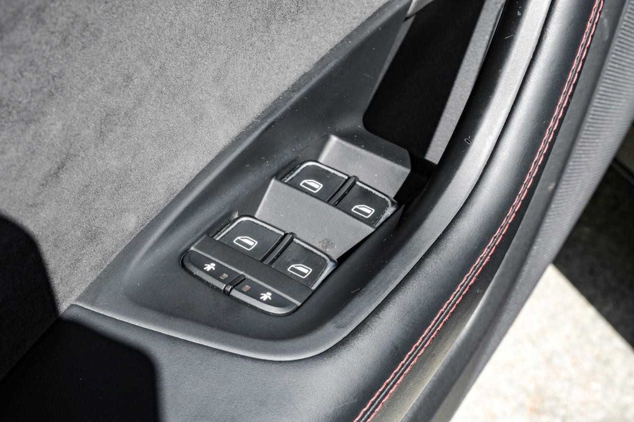 Audi A6 Vehicle Main Gallery Image 40