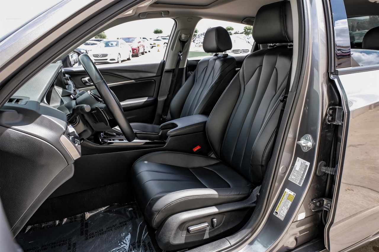 Acura Integra Vehicle Main Gallery Image 04