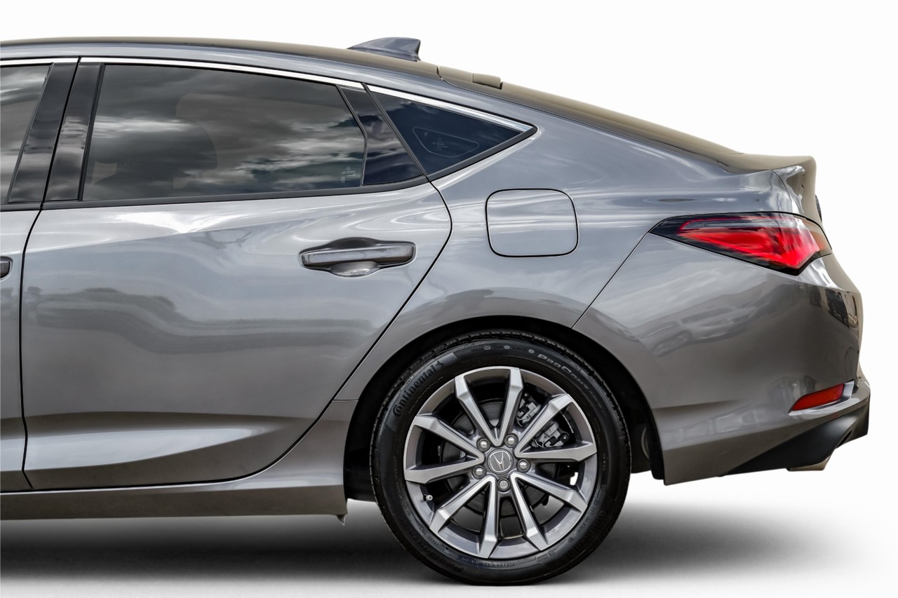 Acura Integra Vehicle Main Gallery Image 16