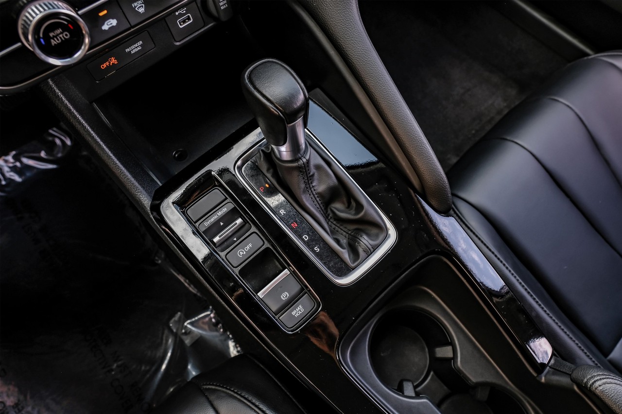 Acura Integra Vehicle Main Gallery Image 27