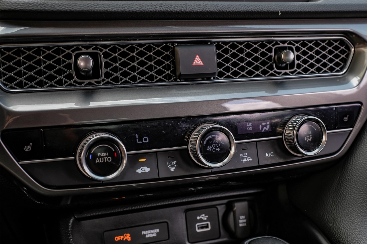 Acura Integra Vehicle Main Gallery Image 28