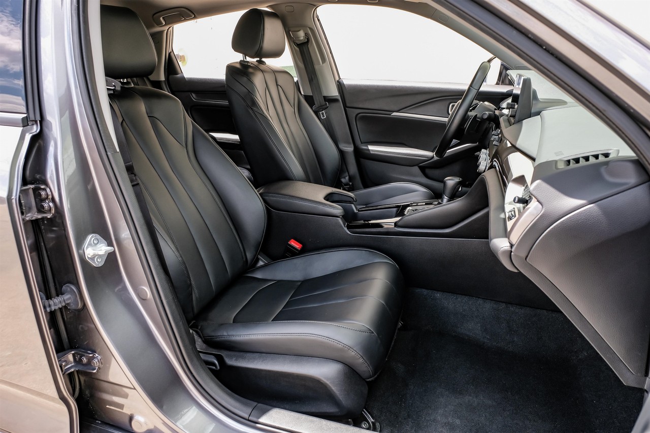 Acura Integra Vehicle Main Gallery Image 34