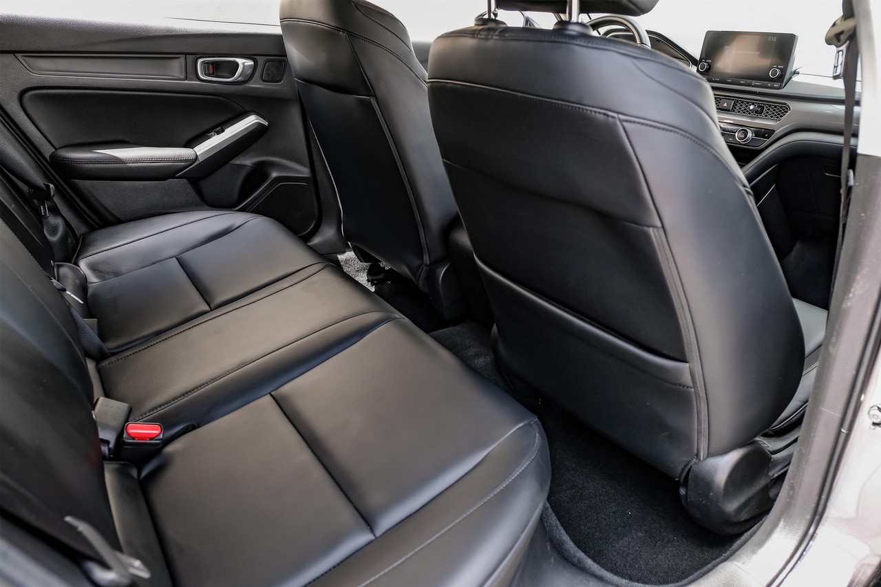 Acura Integra Vehicle Main Gallery Image 36