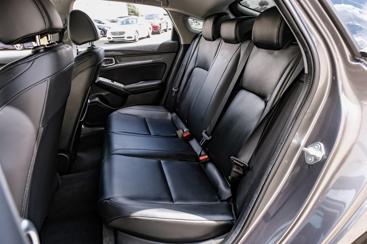 Acura Integra Vehicle Main Gallery Image 38