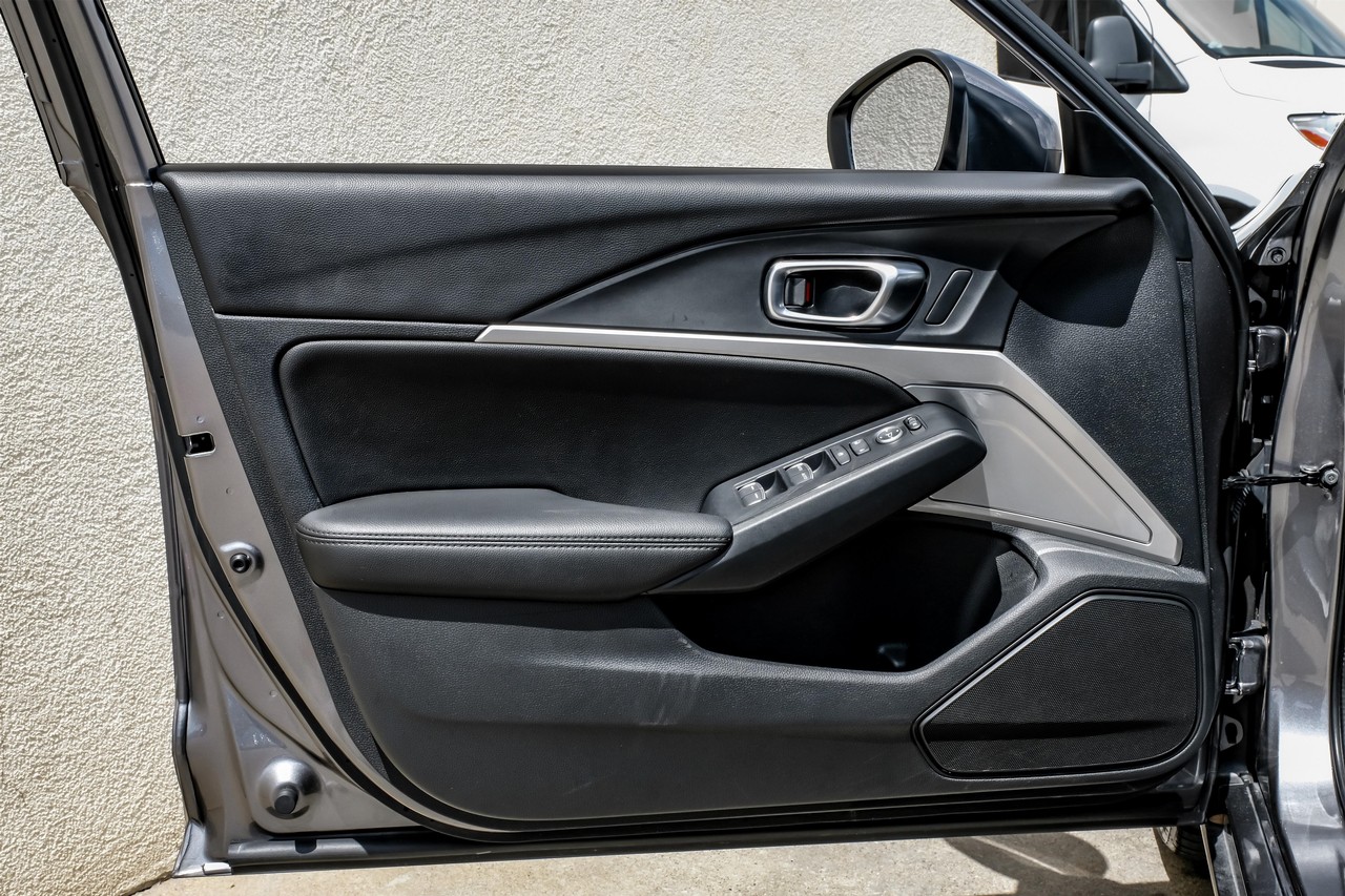 Acura Integra Vehicle Main Gallery Image 41
