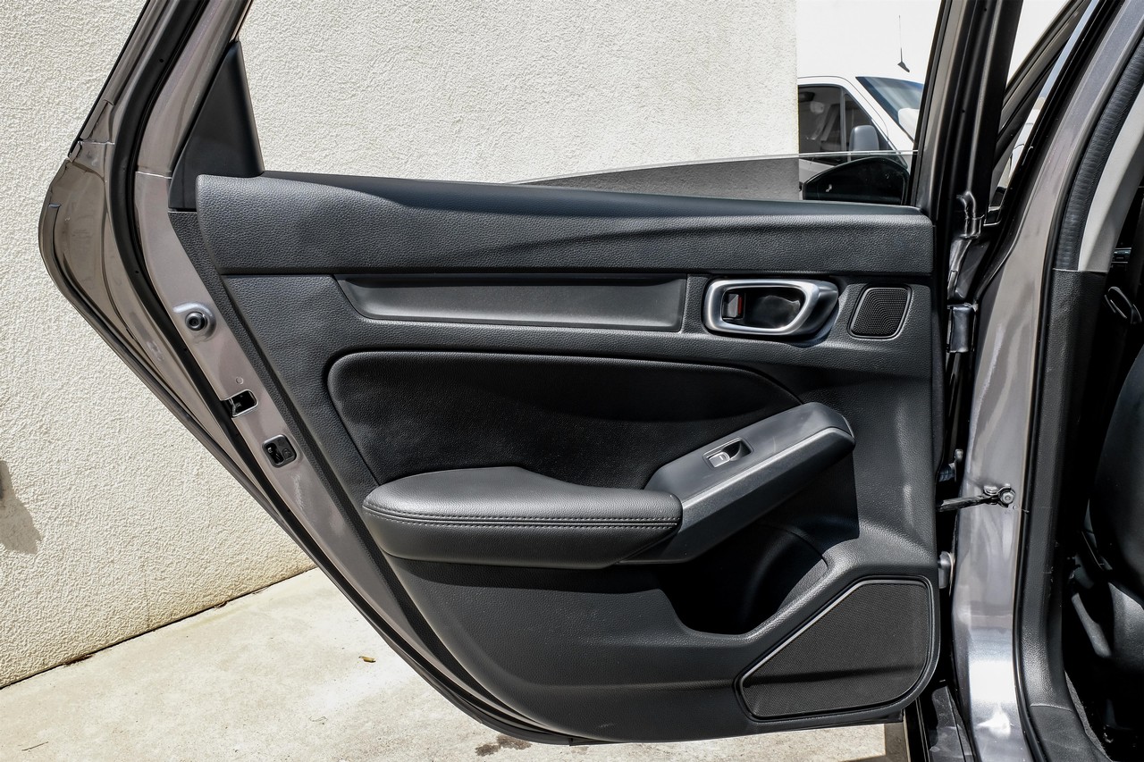 Acura Integra Vehicle Main Gallery Image 44