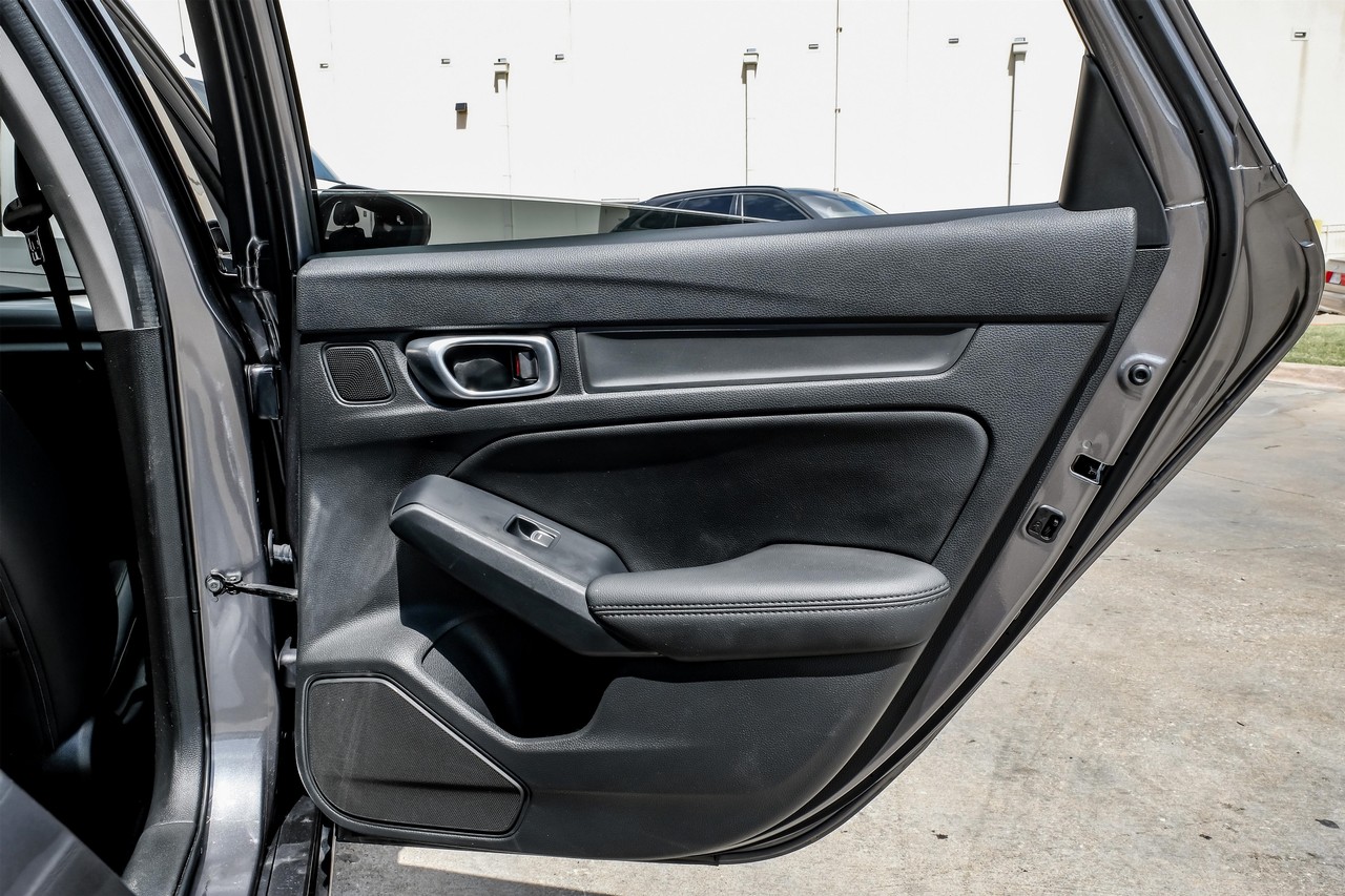 Acura Integra Vehicle Main Gallery Image 45