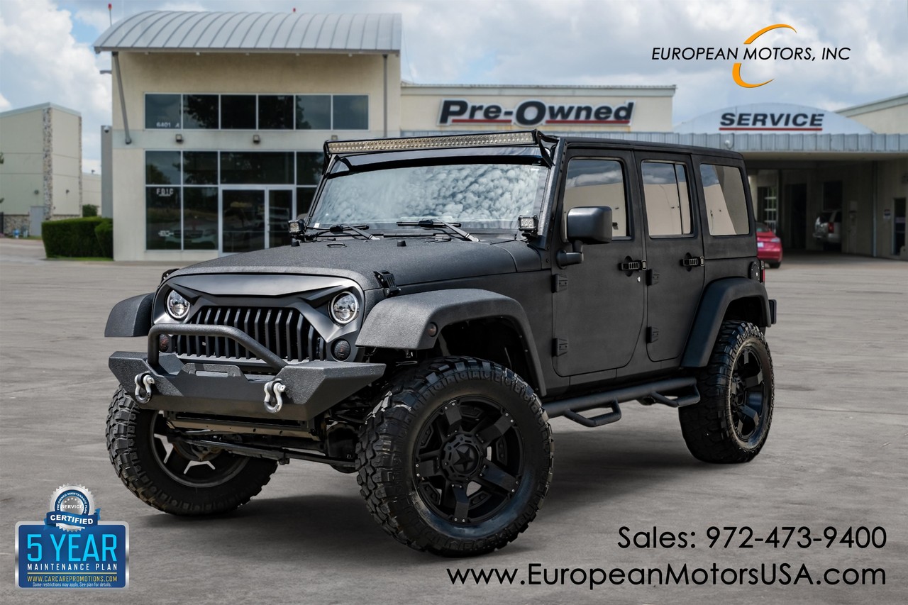 Jeep Wrangler Unlimited Vehicle Main Gallery Image 01
