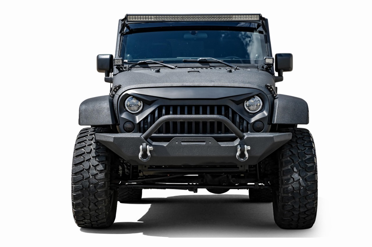 Jeep Wrangler Unlimited Vehicle Main Gallery Image 06