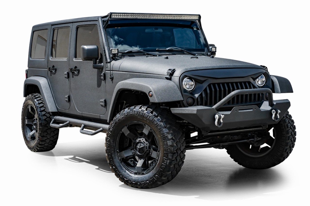 Jeep Wrangler Unlimited Vehicle Main Gallery Image 07