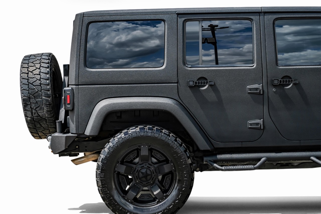 Jeep Wrangler Unlimited Vehicle Main Gallery Image 09