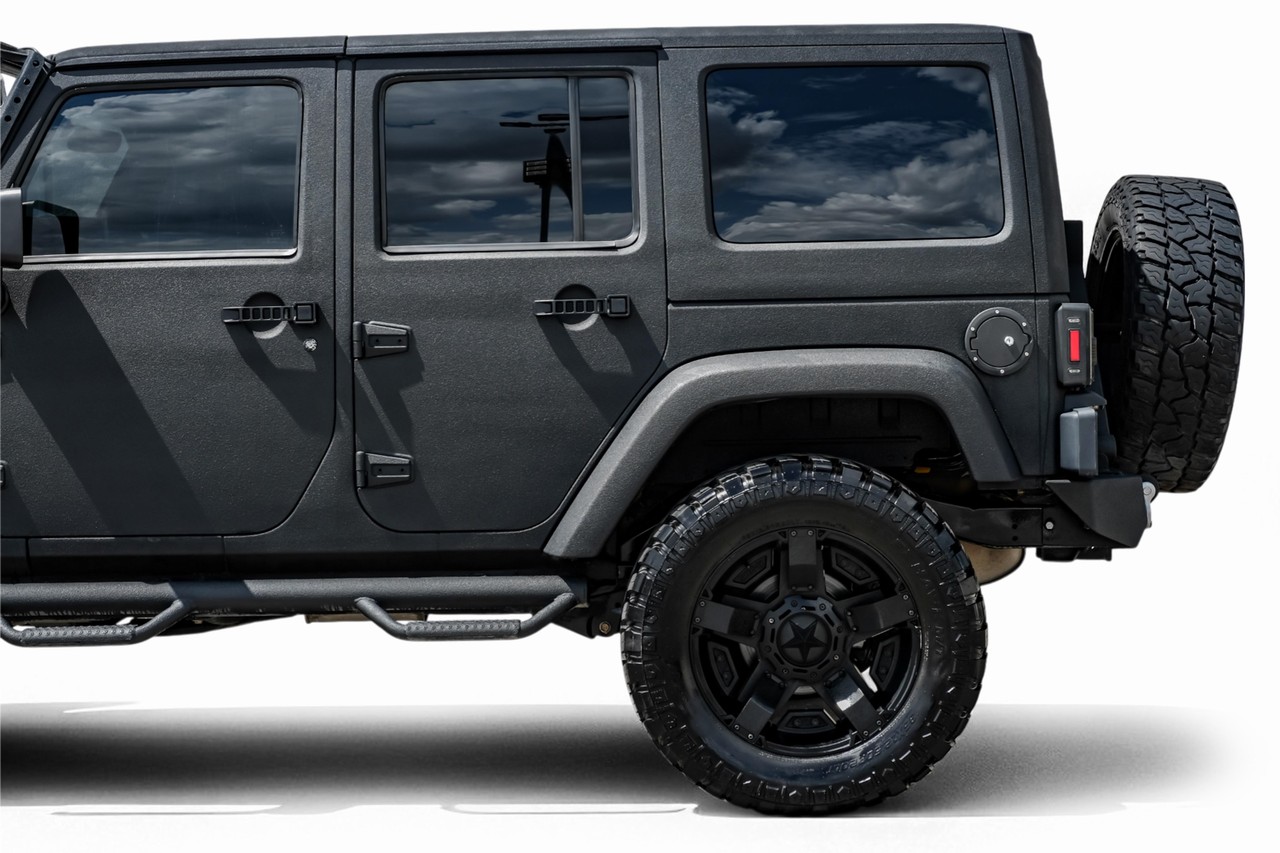 Jeep Wrangler Unlimited Vehicle Main Gallery Image 15