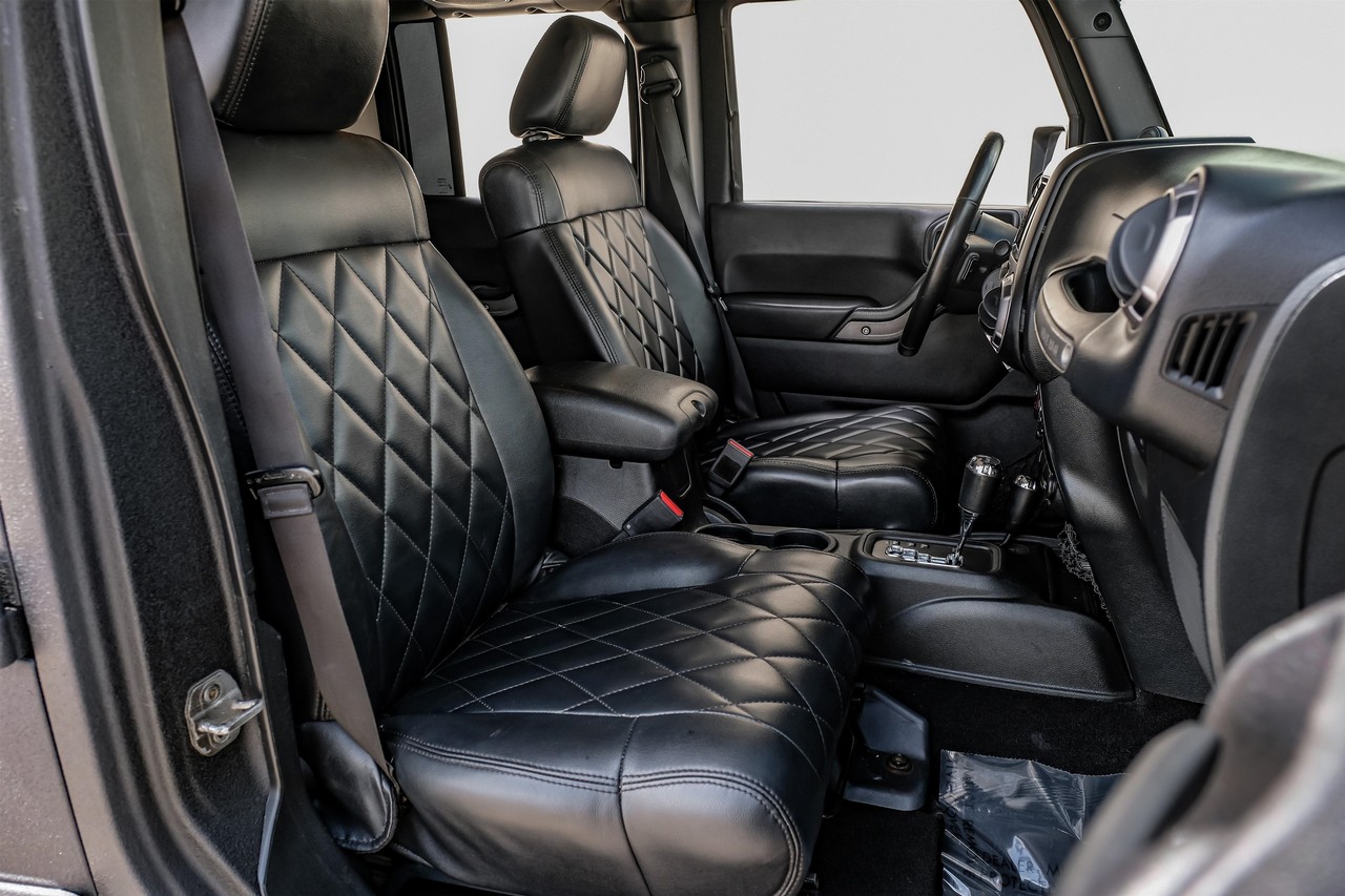 Jeep Wrangler Unlimited Vehicle Main Gallery Image 36